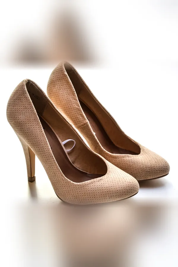 Bej Delikli Süet Stiletto