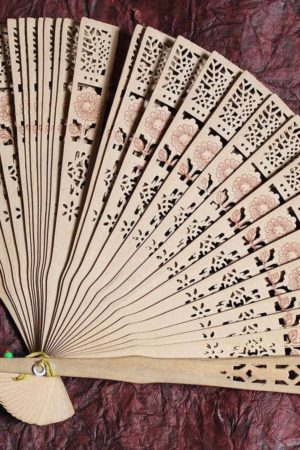 Bej Oymalı Ahşap Yelpaze
