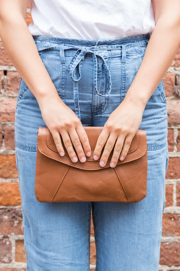 Kahverengi Deri Zarf Clutch